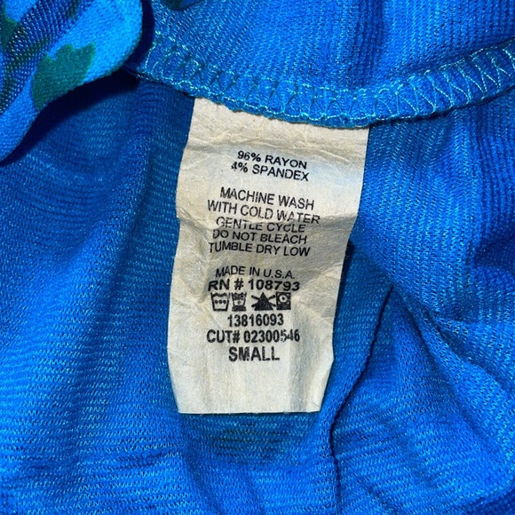 NWOT. Cubism - woman’s sleeveless dress. size small - Picture 5 of 6